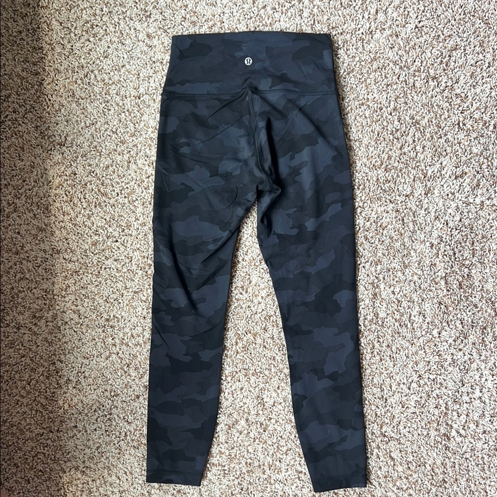 Lululemon Camo Black Leggings - Size 6